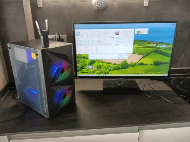 🔥 PC Gaming “STEEL CORE” – Potencia compacta, diseño moderno y rendimiento sin límites 🔥 i5 7a generación con 16GB de RAM,  Radeon 380x y 512Gb de SSD